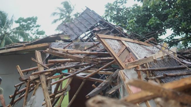 Rumah Mak -Ucup-1